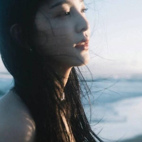 深渊幽灵在线观看封面