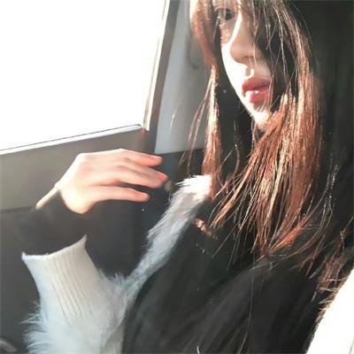 一个女王的少女时代在线观看封面